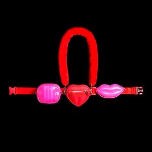 NWT IVY HEART- IVY PARK HEART BELT BAG